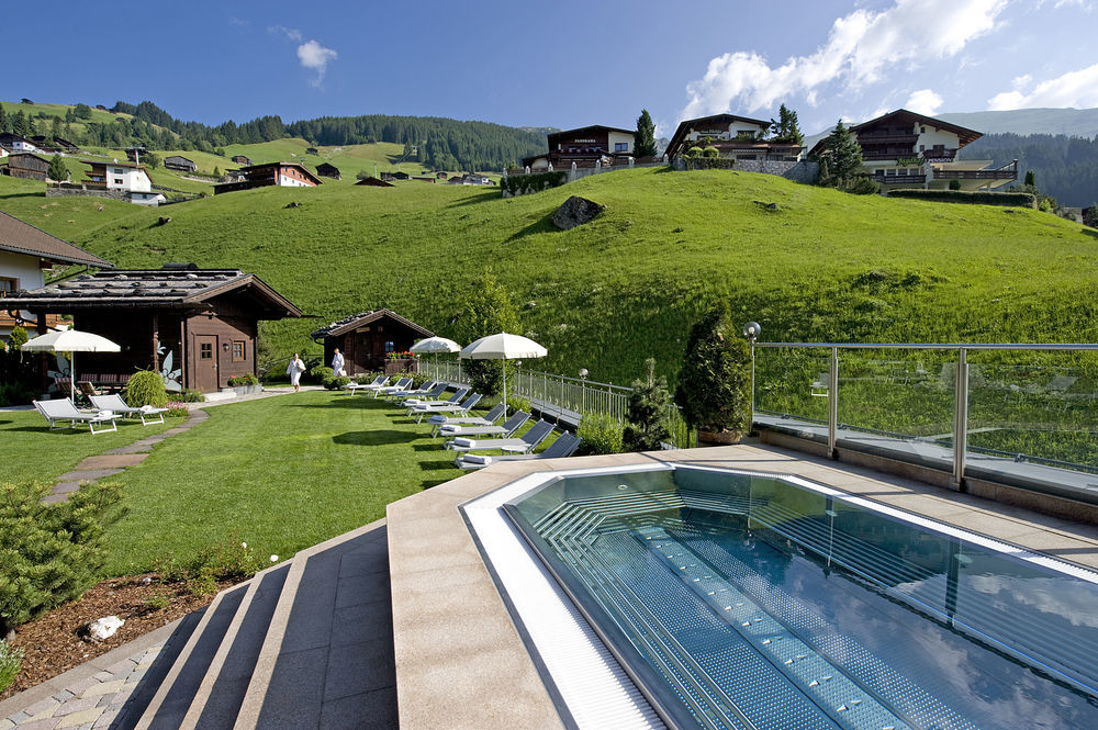 Hotel Alpin Spa Tuxerhof Exterior foto